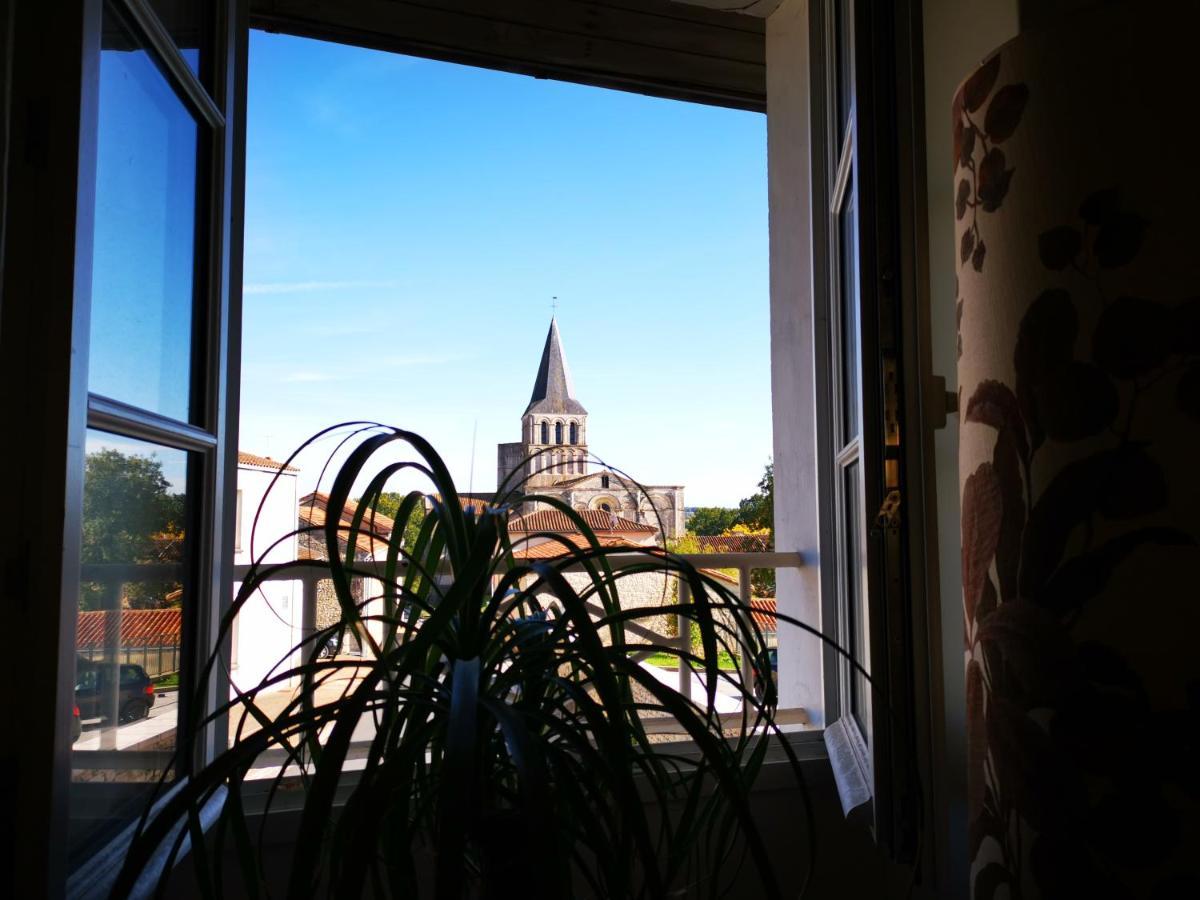 La Maison De Thomas Saint-Amant-de-Boixe Zewnętrze zdjęcie